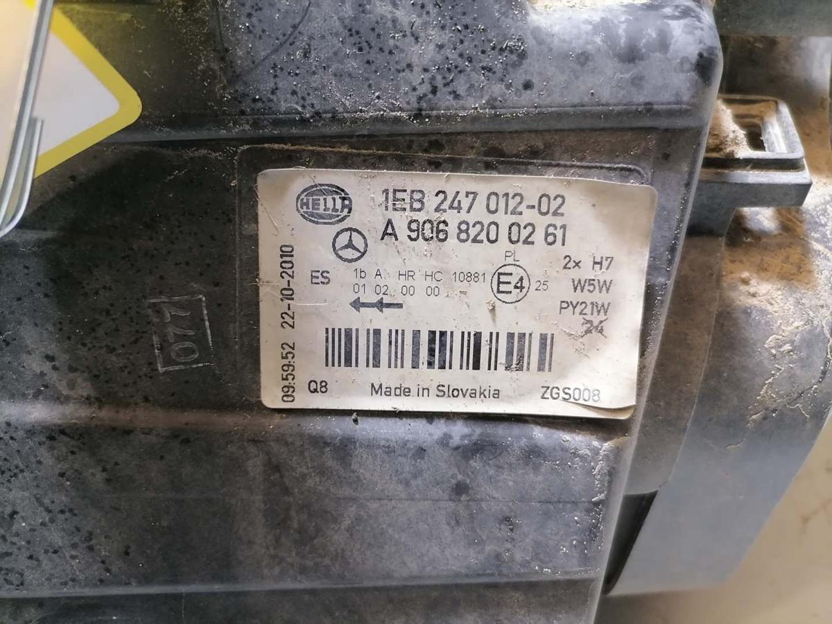 Mercedes Sprinter 906 original Scheinwerfer vorn rechts Halogen Bj.2010